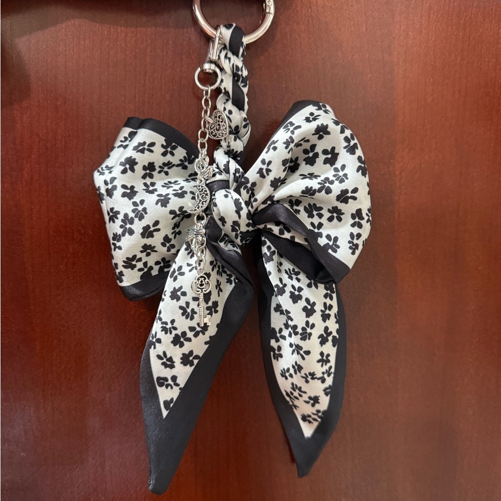 Handmade Elegant Black and White Floral Silk Bow w/Keychain